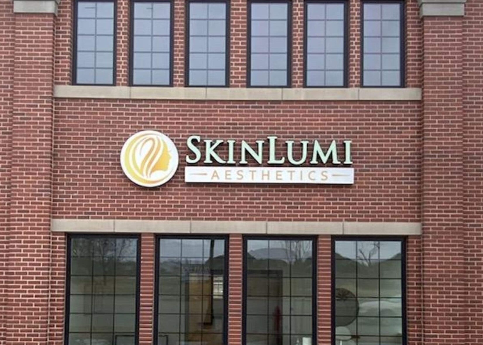 SkinLumi Building